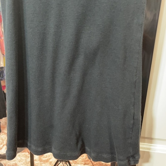 James Peres size 3 v-neck tank top - Picture 6 of 8